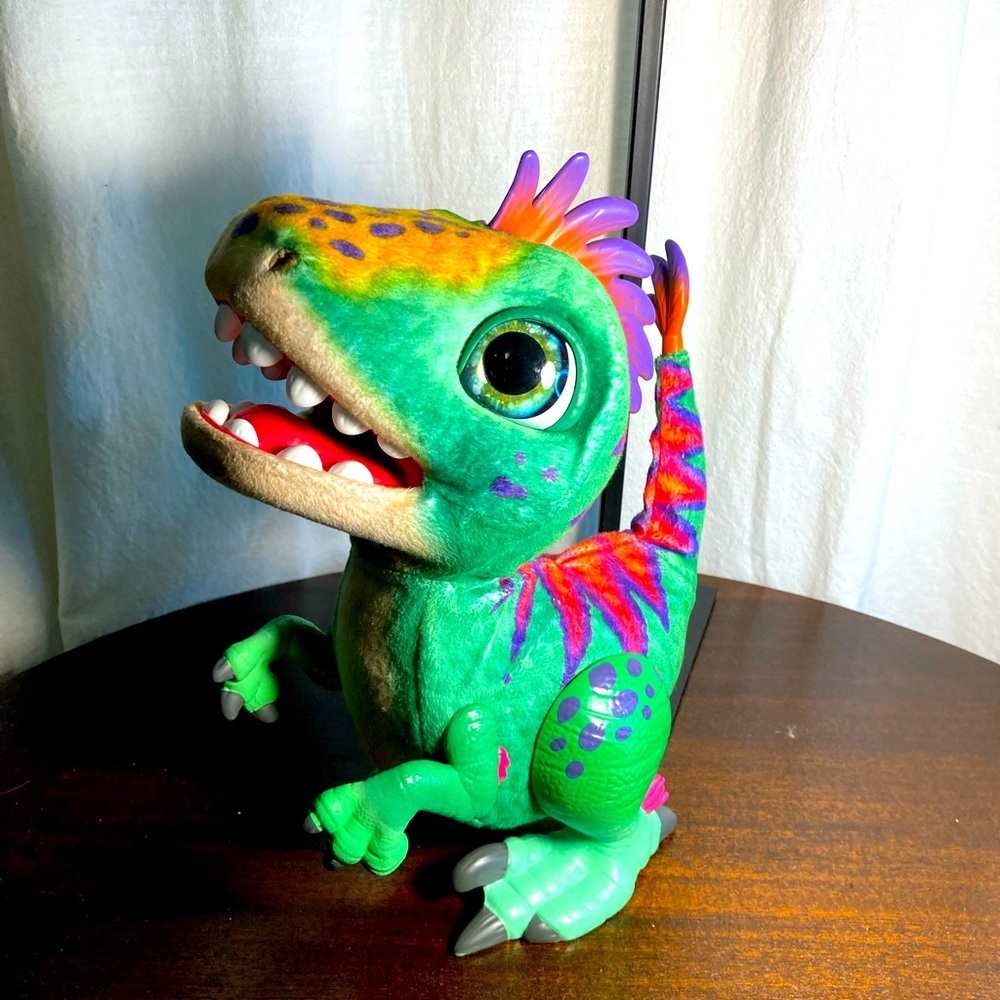 Interactive FUR-real Munchin Rex   Green Dinosaur Toy